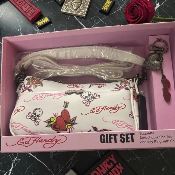 Ed Hardy White Tattoo Heart & Skull Baguette Bag - Picture 4 of 7